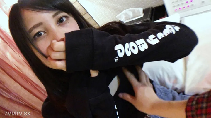 fc2-ppv-4653095-個人射擊首先是300分，像青少年偶像般的美女☆業餘美麗的乳房，幾乎總是第一次出現性行為！