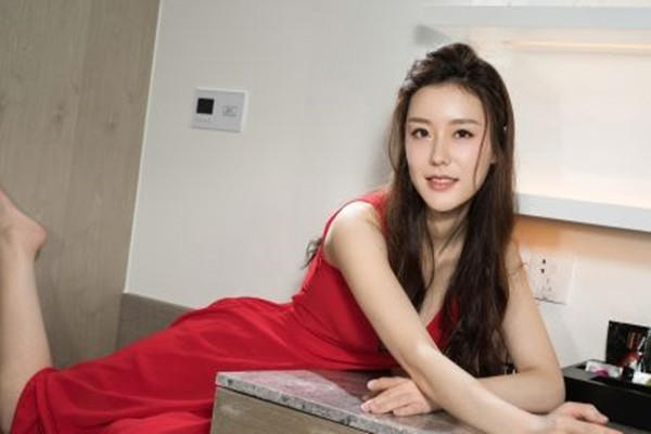 火 爆 全网 嫖 妓 达人金先生高颜值小 太 妹 李英恩玩 S M 调 教